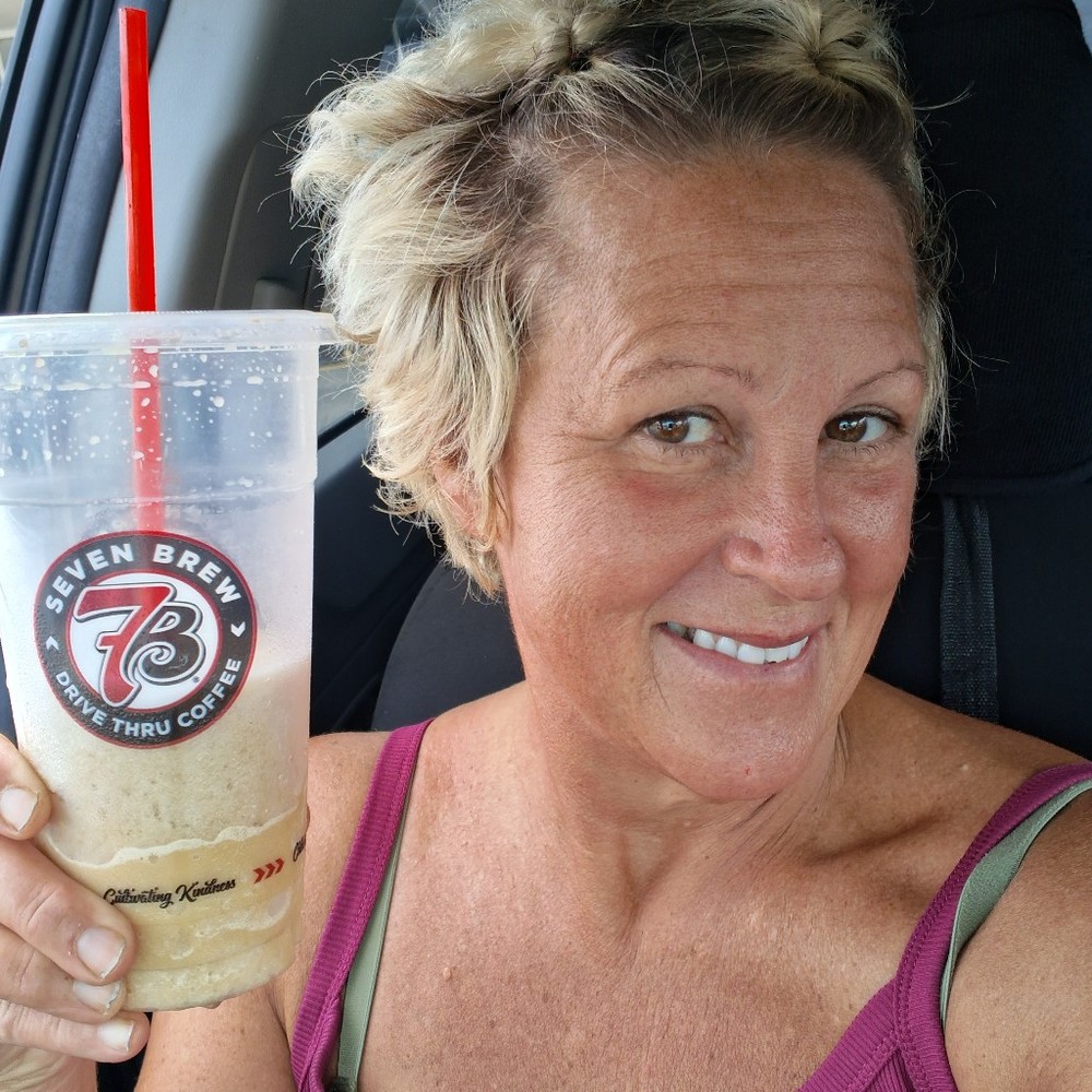 Meet your Posher, Candace